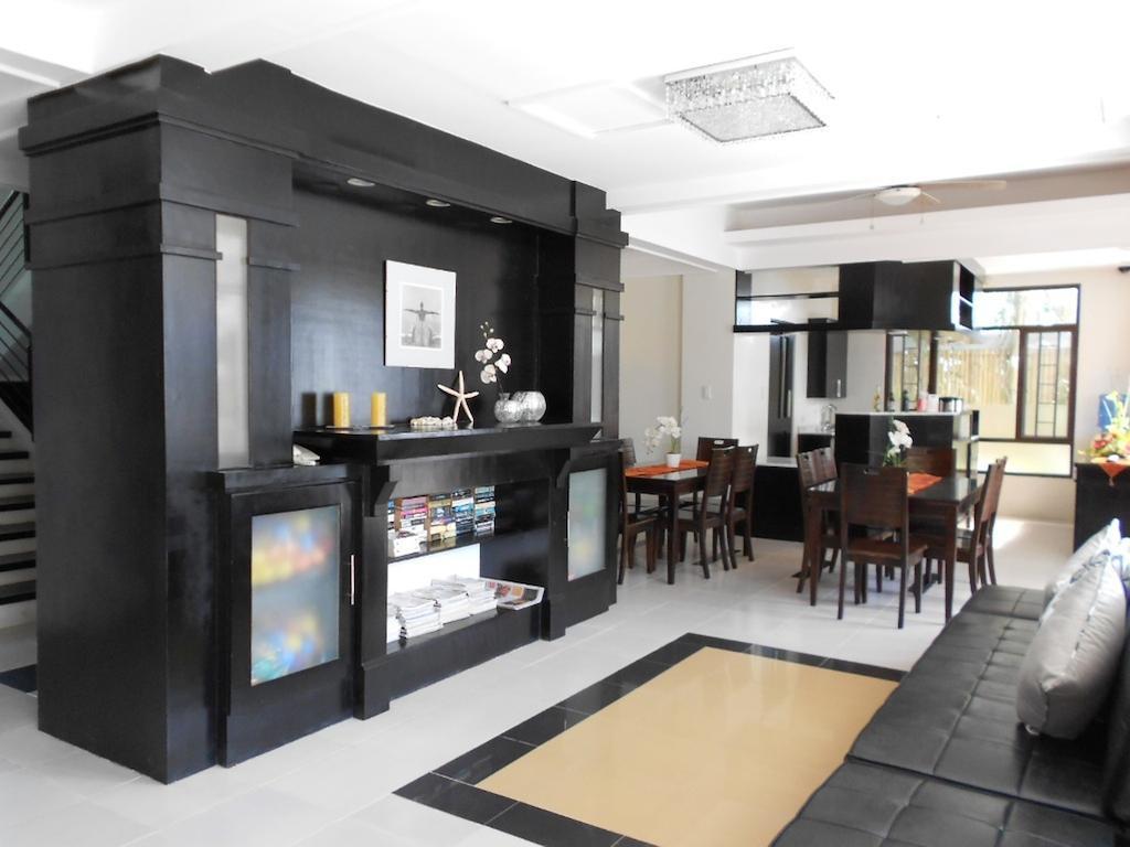 One Crescent Place Hotel Balabag  Esterno foto