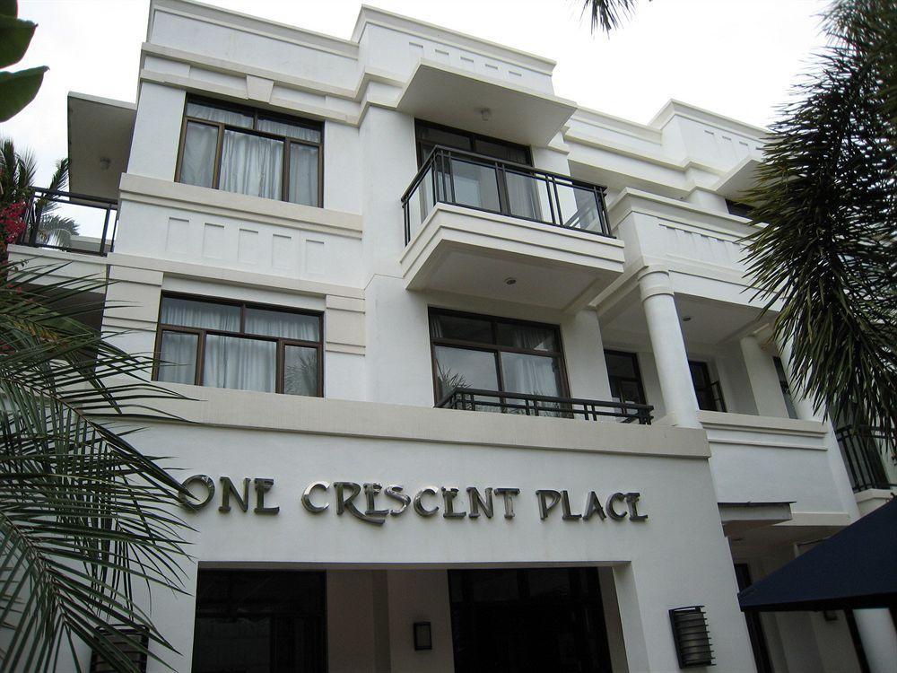 One Crescent Place Hotel Balabag  Esterno foto