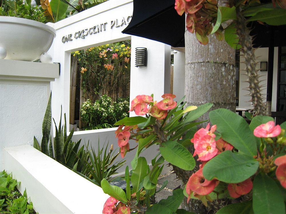 One Crescent Place Hotel Balabag  Esterno foto