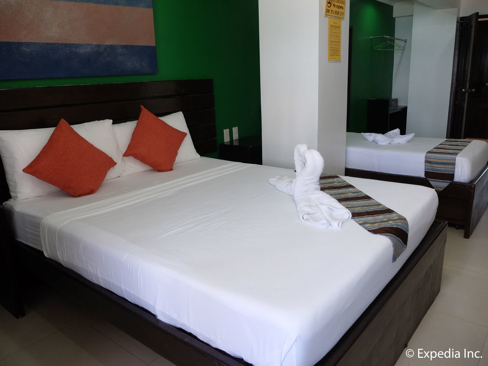 One Crescent Place Hotel Balabag  Esterno foto