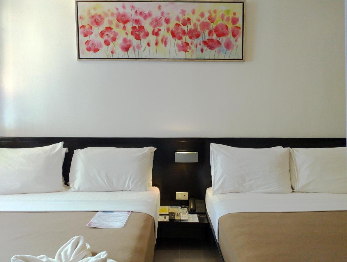 One Crescent Place Hotel Balabag  Esterno foto
